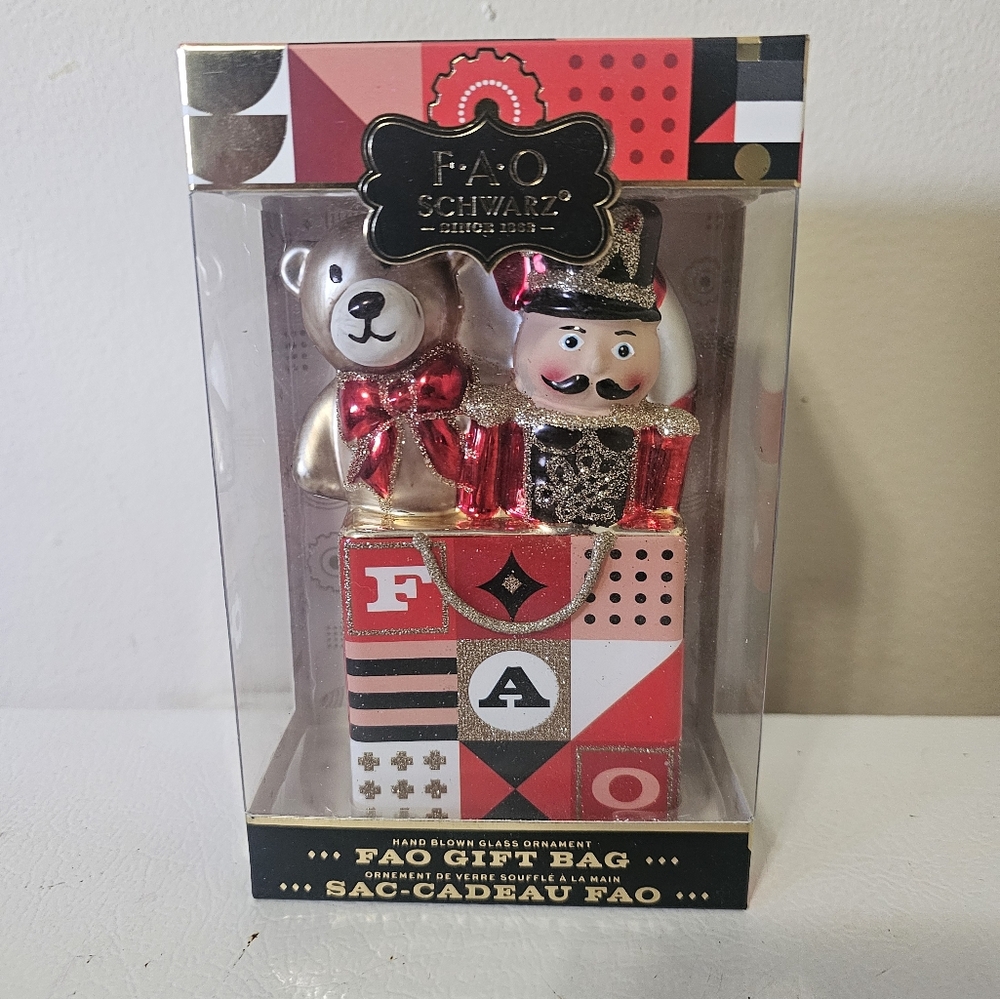 FAO Schwarz Toy Soldier Bear Gift Bag Christmas Ornament Hand Blown NIB